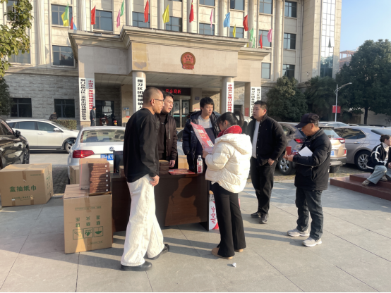 中荆置业前往团林镇开展“安居工程”政策宣讲及中荆学府项目宣传活动36.png